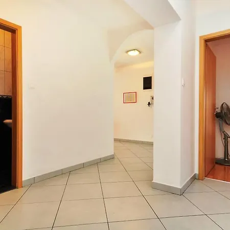 Luxury Cream Apartment Kastela