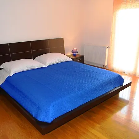 Apartment Luxury Cream *