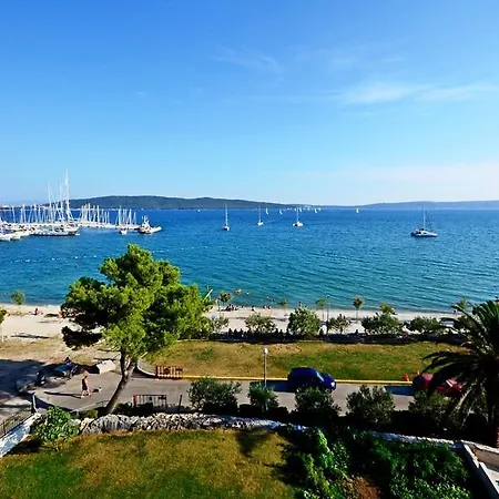 Apartment Luxury Cream Kastela
