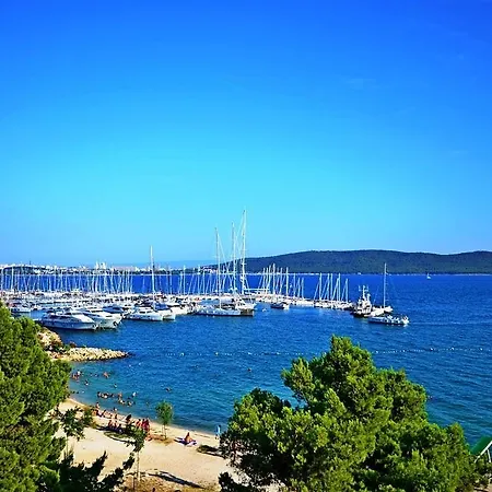 Luxury Cream Kastela