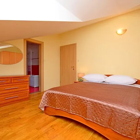 Apartment Luxury Cream
