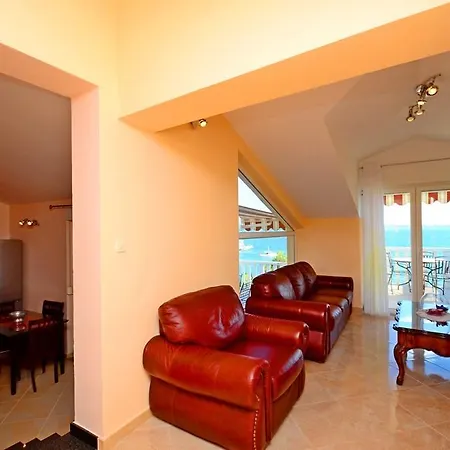 Apartment Luxury Cream *
