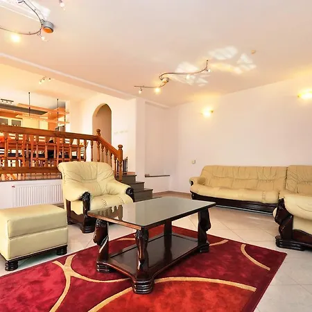 Apartment Luxury Cream