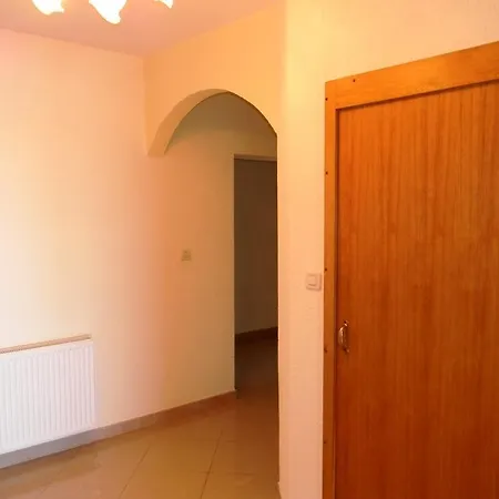 Apartment Luxury Cream Kastela