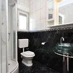 Luxury Cream Apartment *