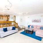 Apartment Luxury Cream *