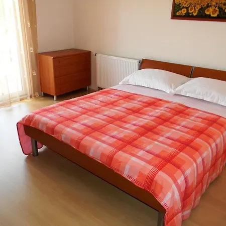 Luxury Cream Apartmán