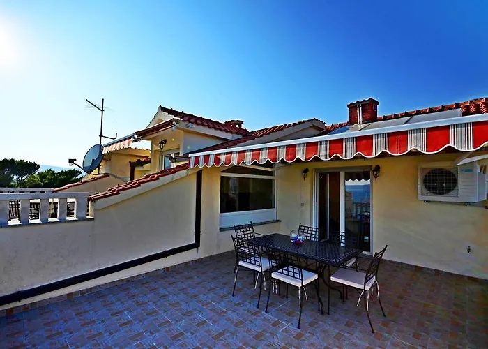 Luxury Cream Kaštela