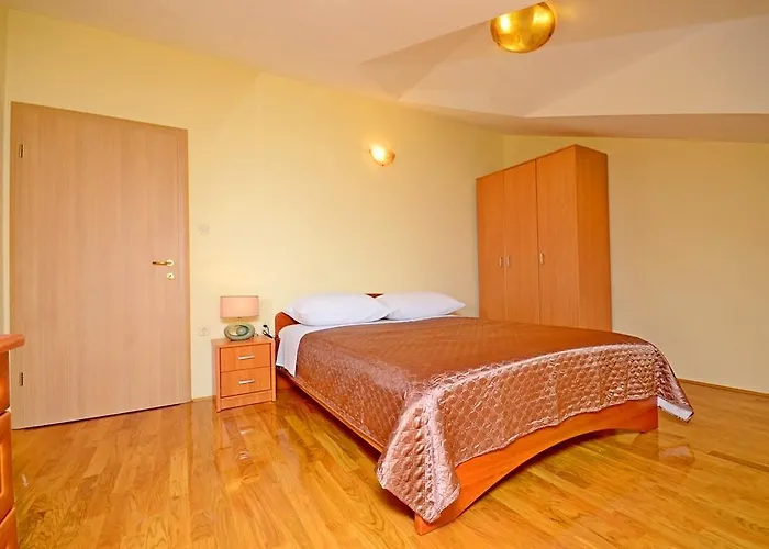 Luxury Cream Kaštela